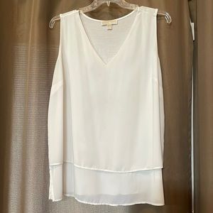 Michael Kors Sleeveless V-neck Plus Shirt